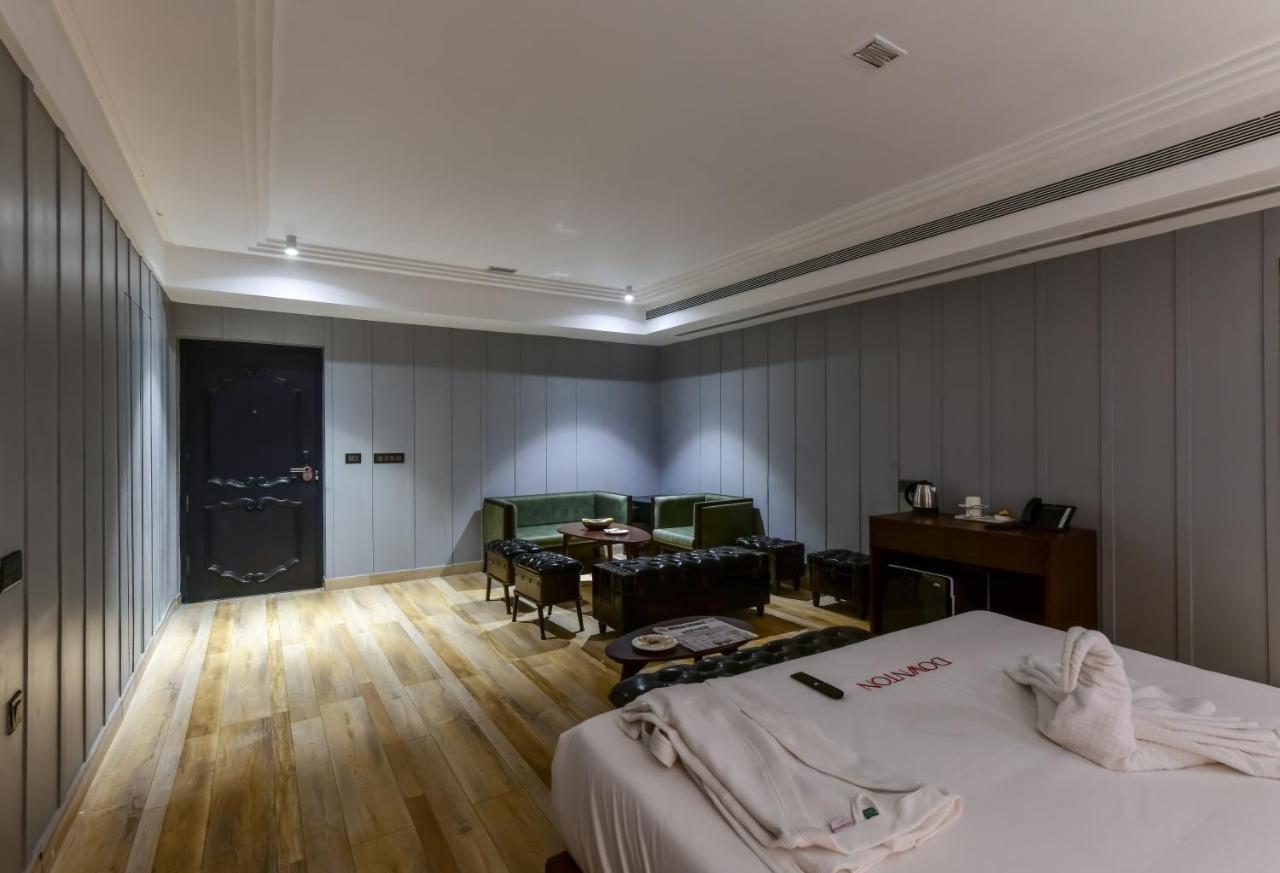 The Downton Hotel Rāipur Eksteriør bilde